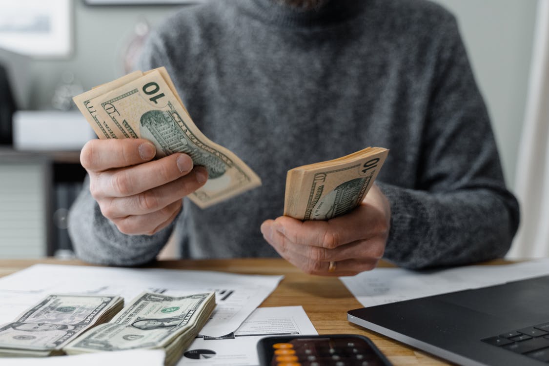 Gana 3.000$ dólares mensuales haciendo esto  😏